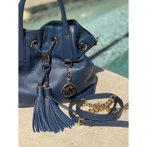 Michael Kors Camden Medium Leather Drawstring Navy Satchel/Crossbody - Picture 6 of 9